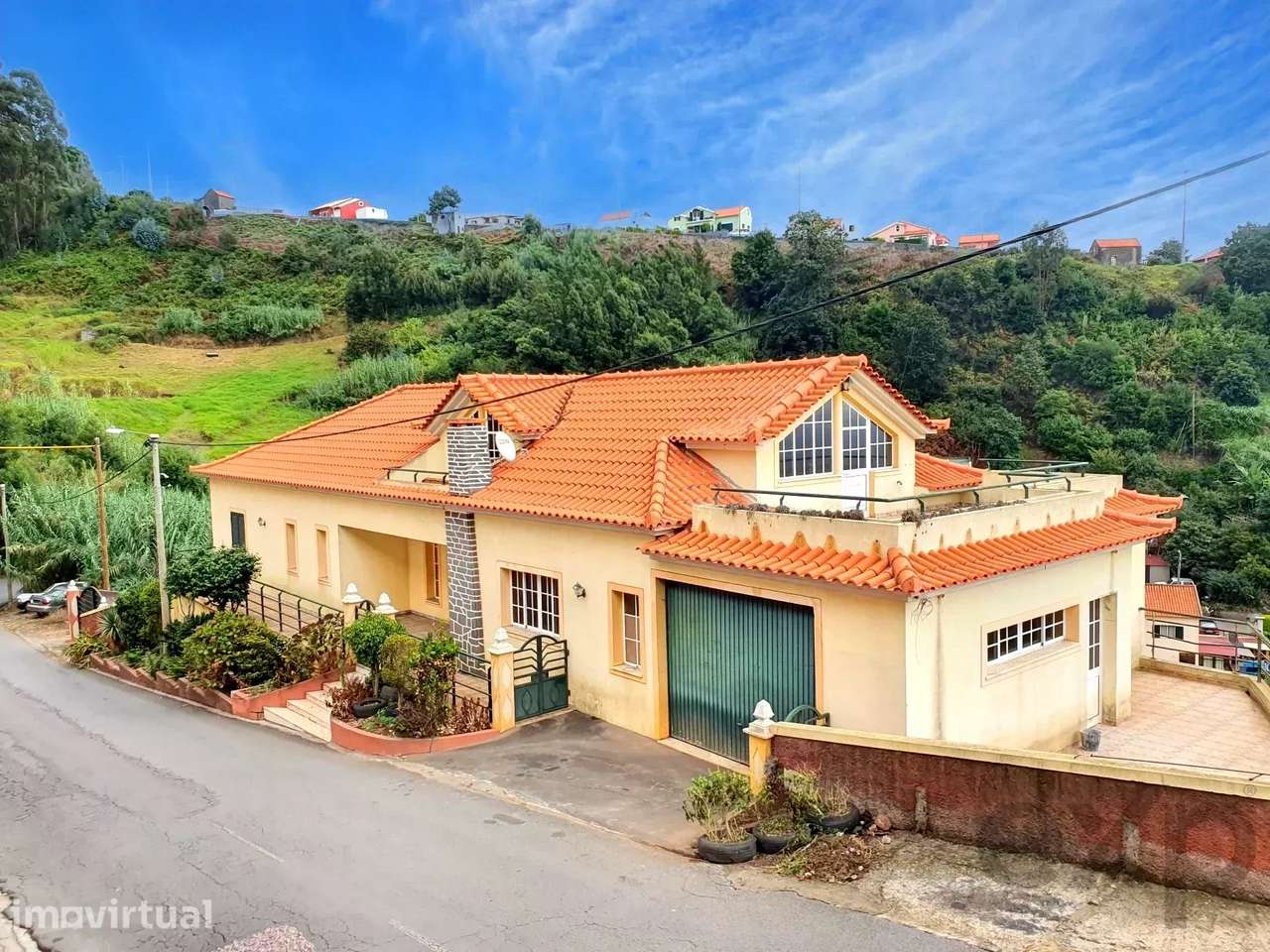 MORADIA ESPAÇOSA + ARMAZÉM - MADEIRA - Grande imagem: 3/43