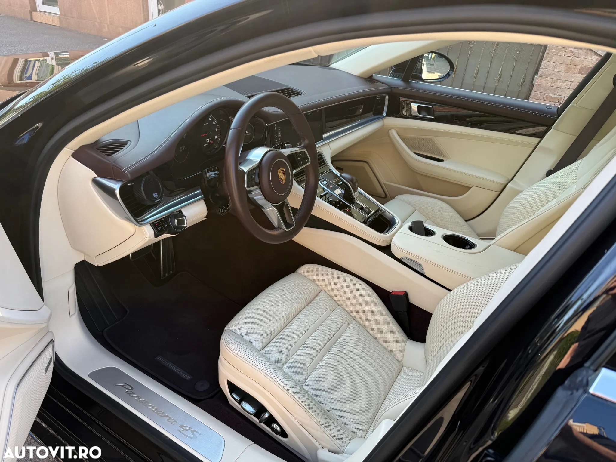 Porsche Panamera 4S - 10