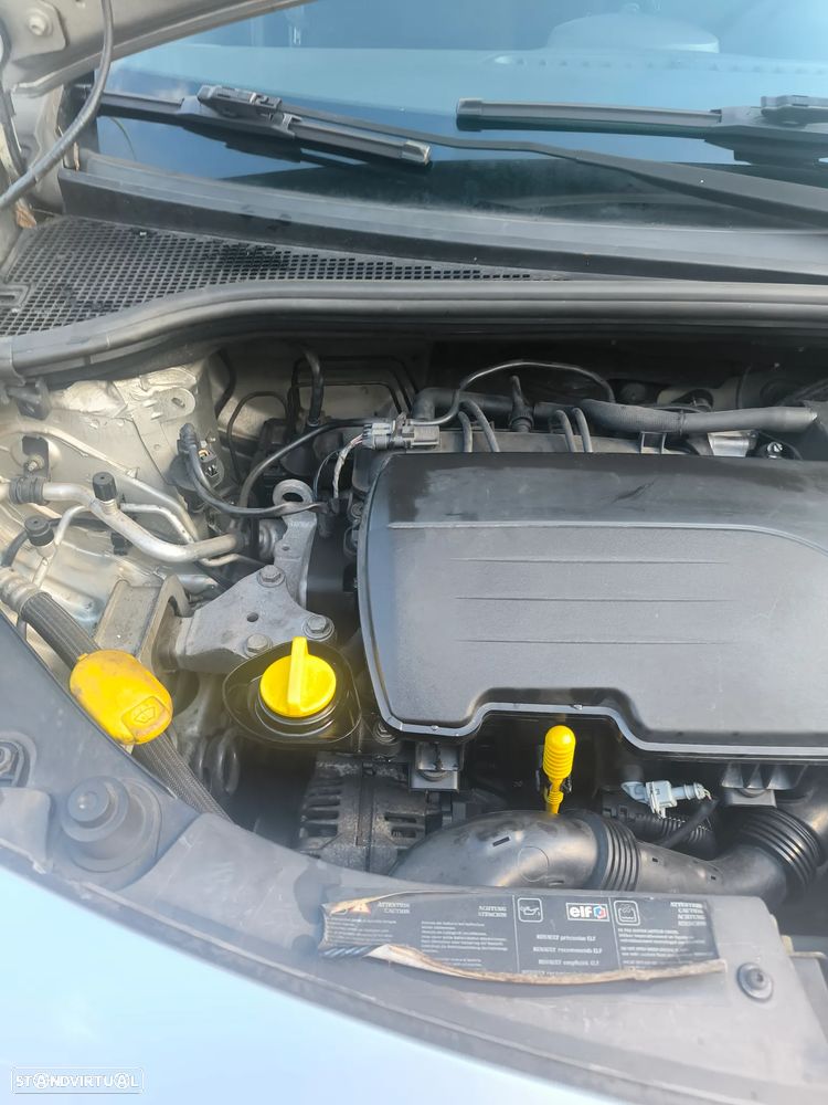 Renault Clio 1.2 16V Dynamique - 31