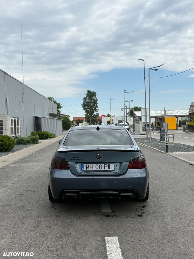 BMW Seria 5 520d Touring - 1