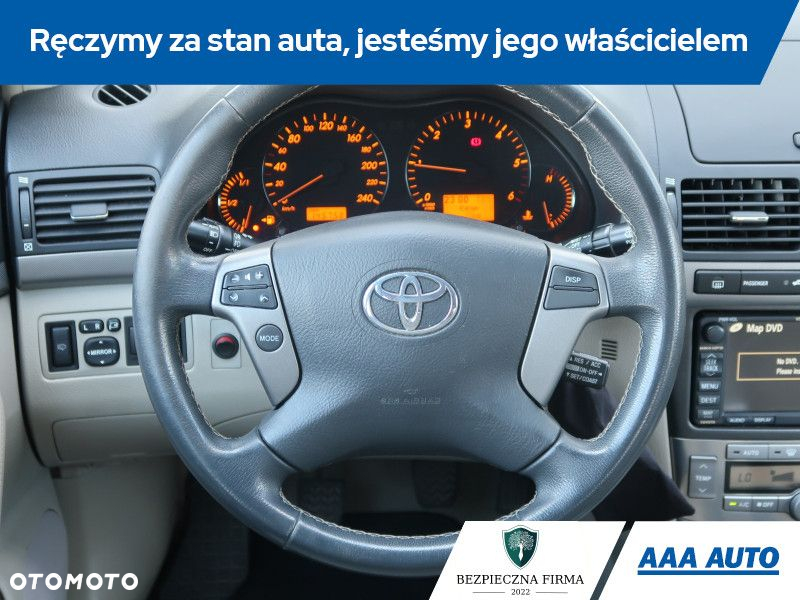 Toyota Avensis - 16