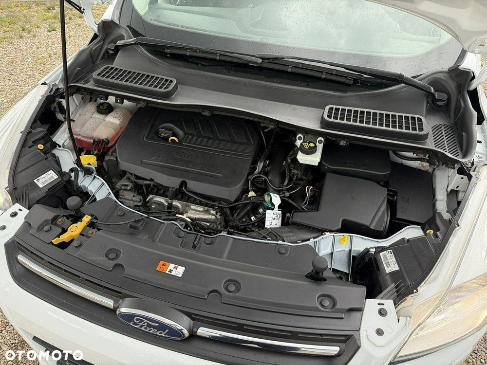 Ford Kuga - 32