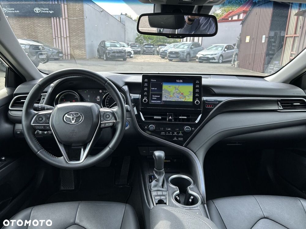Toyota Camry 2.5 Hybrid Executive CVT - 14