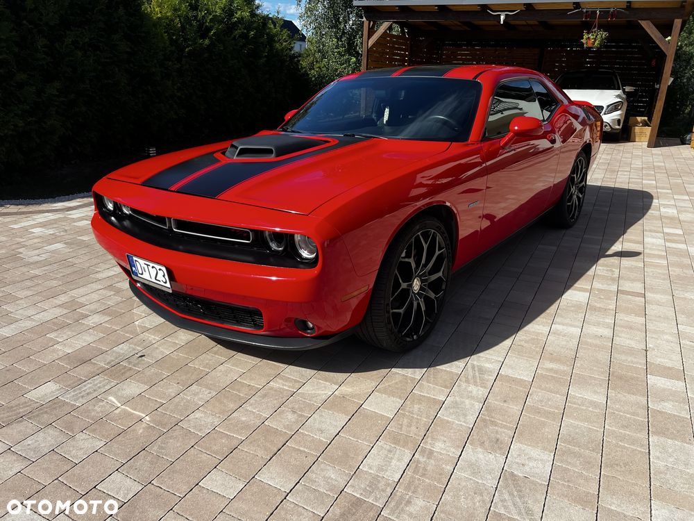 Dodge Challenger - 1