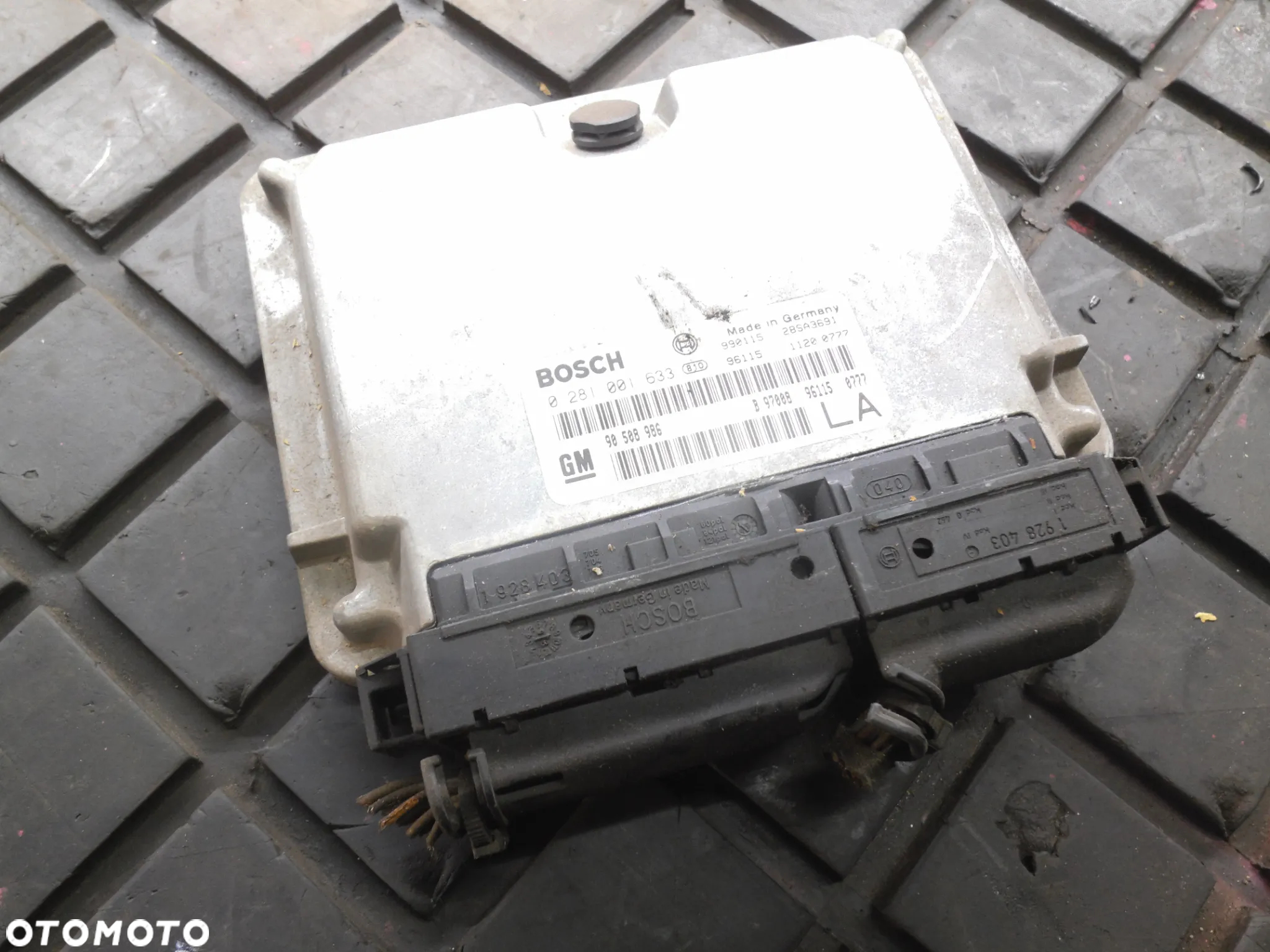 OPEL VECTRA B KOMPUTER 2,0DTI 90508986 0281001633 POSIADAM 2 SZT - 3