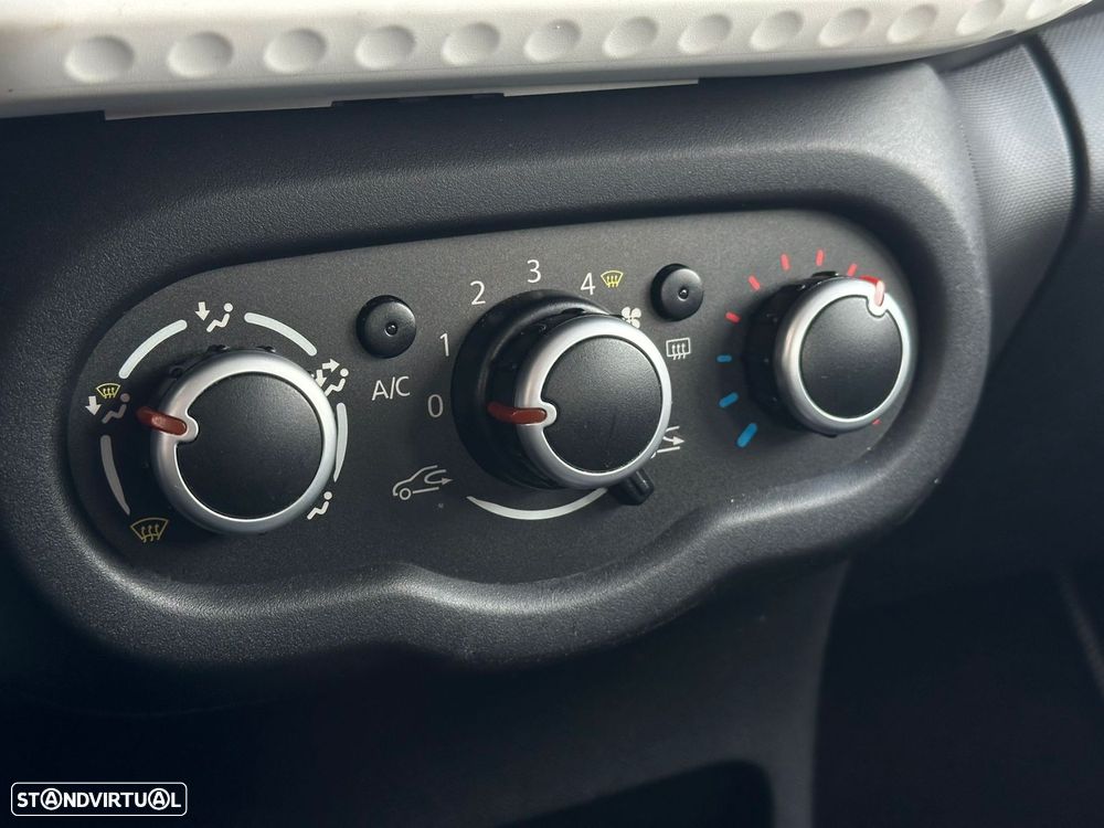 Renault Twingo SCe 70 Dynamique - 19