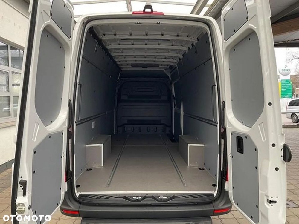 Mercedes-Benz Sprinter - 8