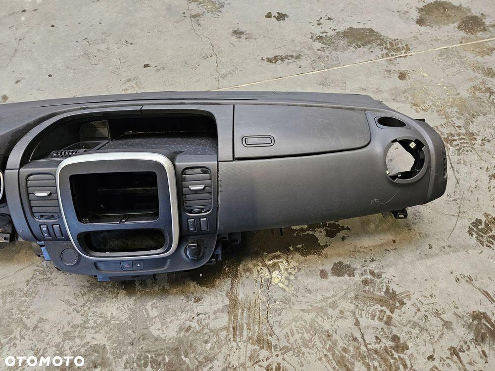 trafic iii vivaro b talento deska gola konsola 681006255r - 2