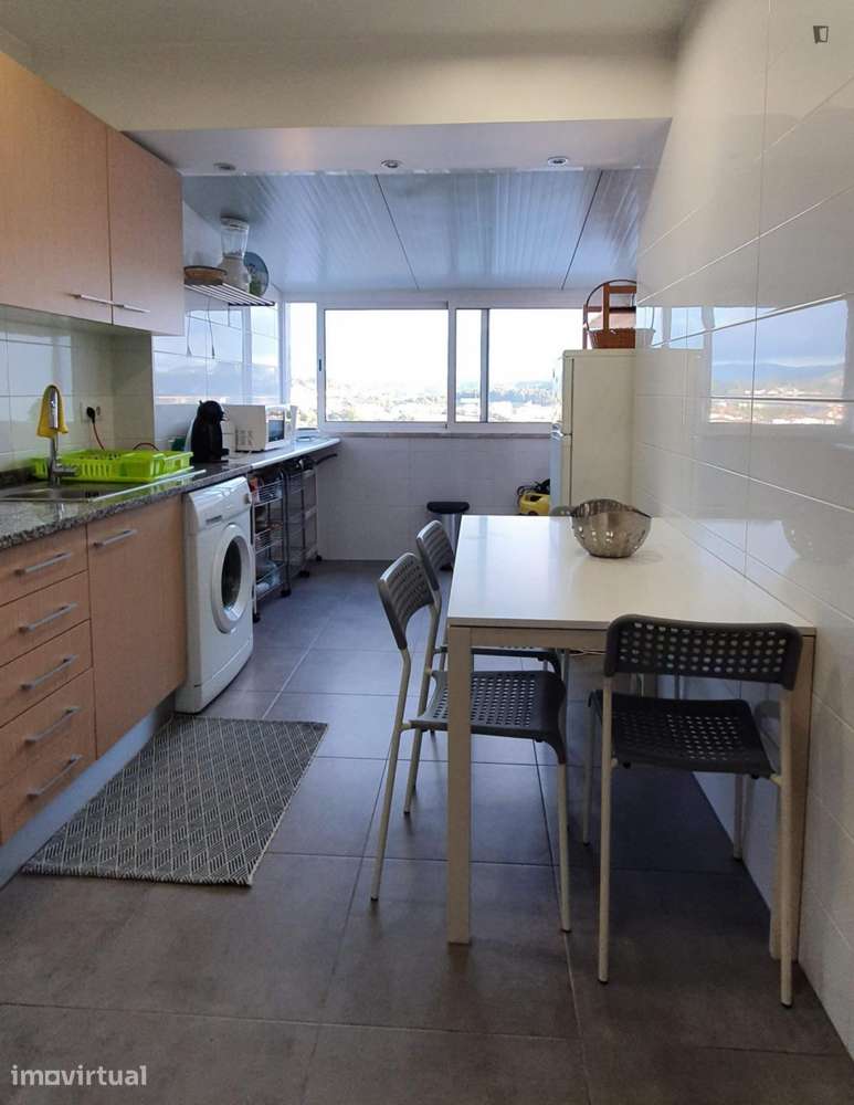 Quarto - localizado em  Coimbra - Grande imagem: 4/14