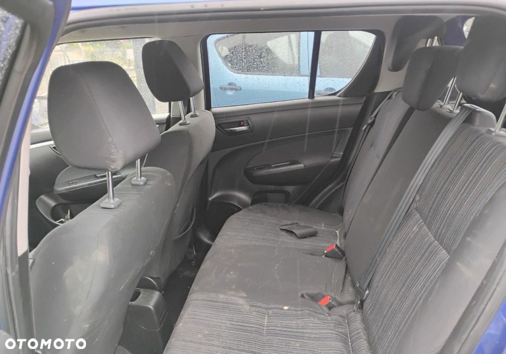 Suzuki Swift - 10