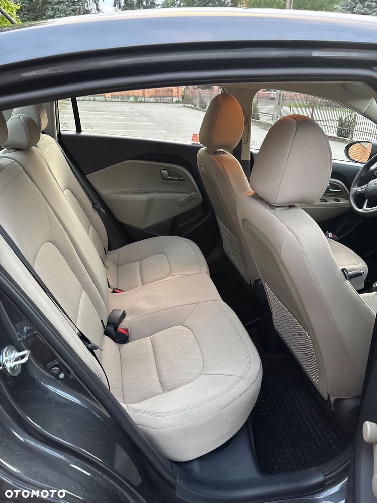 Kia Rio 1.2 L - 15