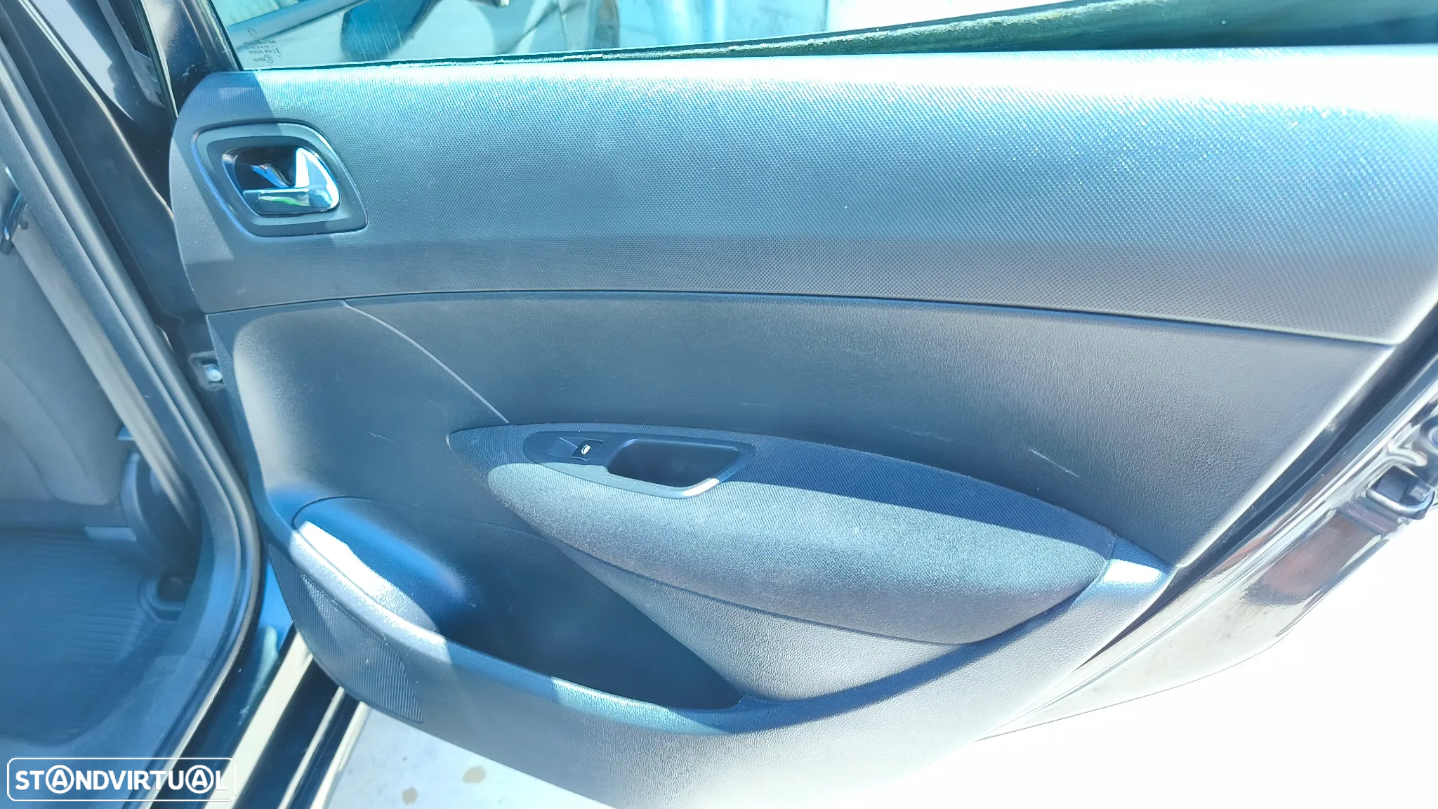 Peugeot 308 1.6 HDi Executive - 19