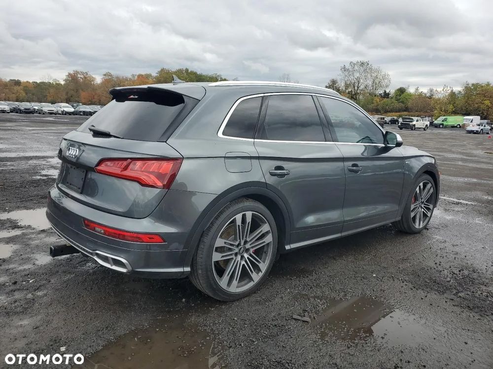 Audi SQ5 - 5