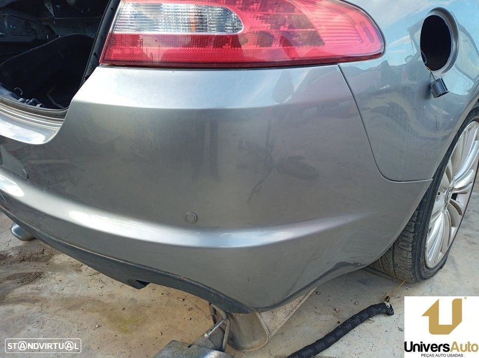 PARA-CHOQUES TRASEIRO JAGUAR XF 2012 - - 1