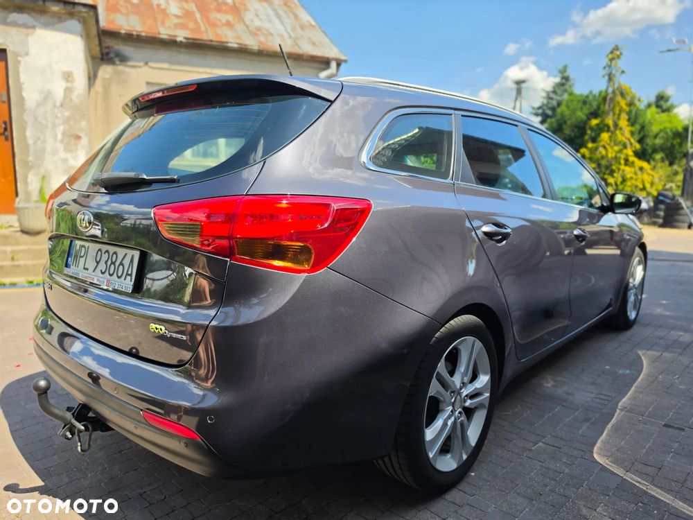 Kia Ceed - 15