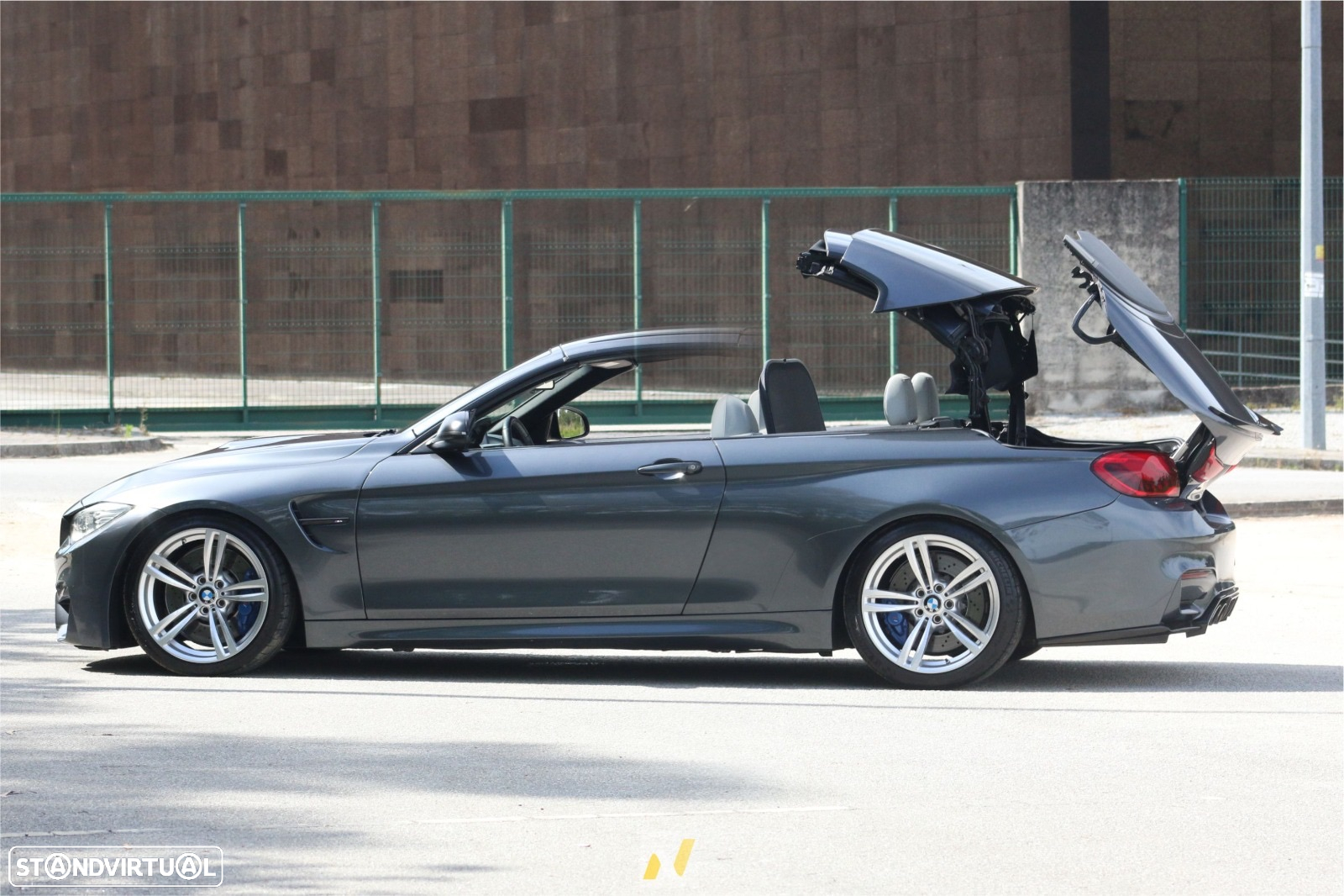 BMW M4 Auto - 25