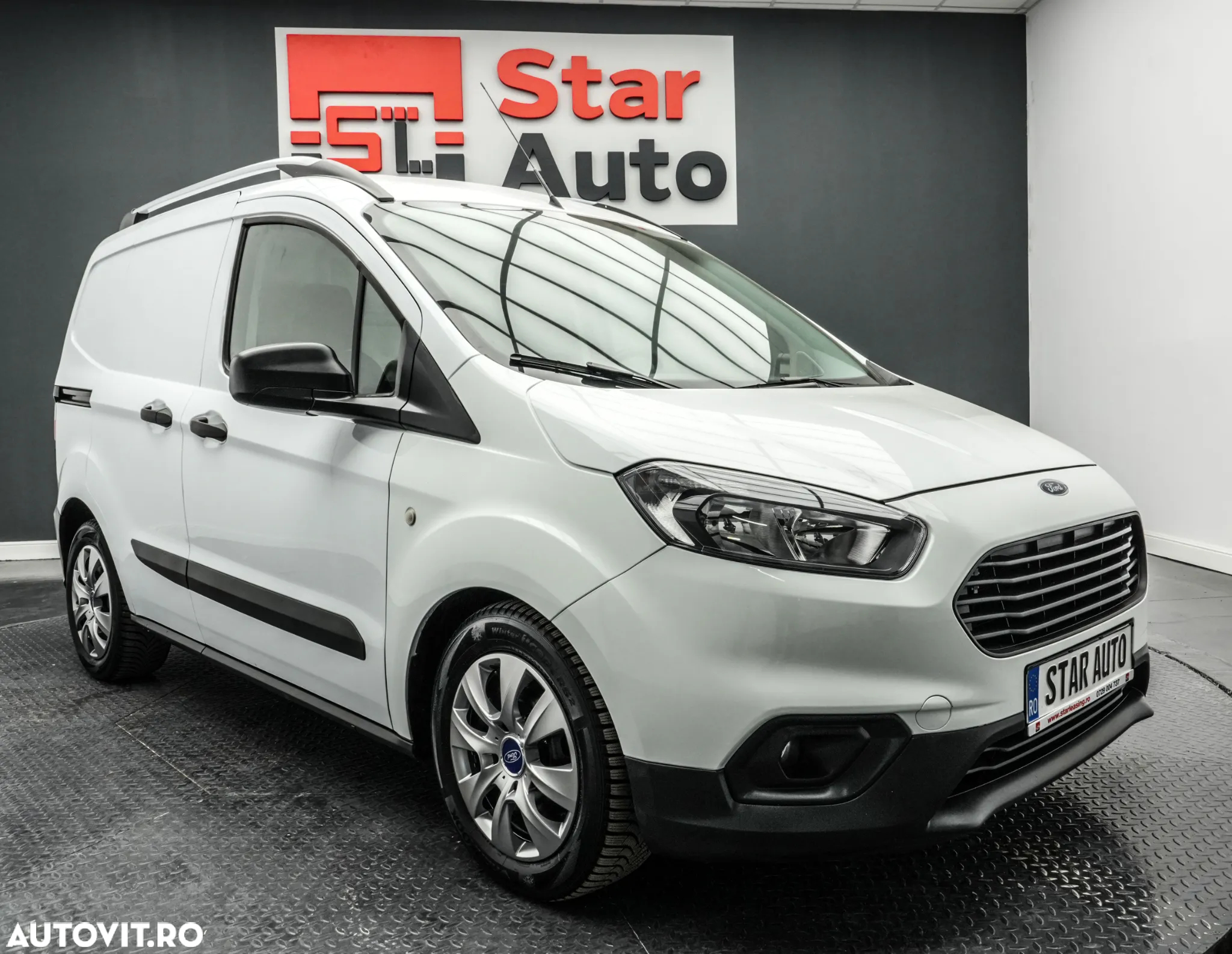 Ford Transit Courier - 4