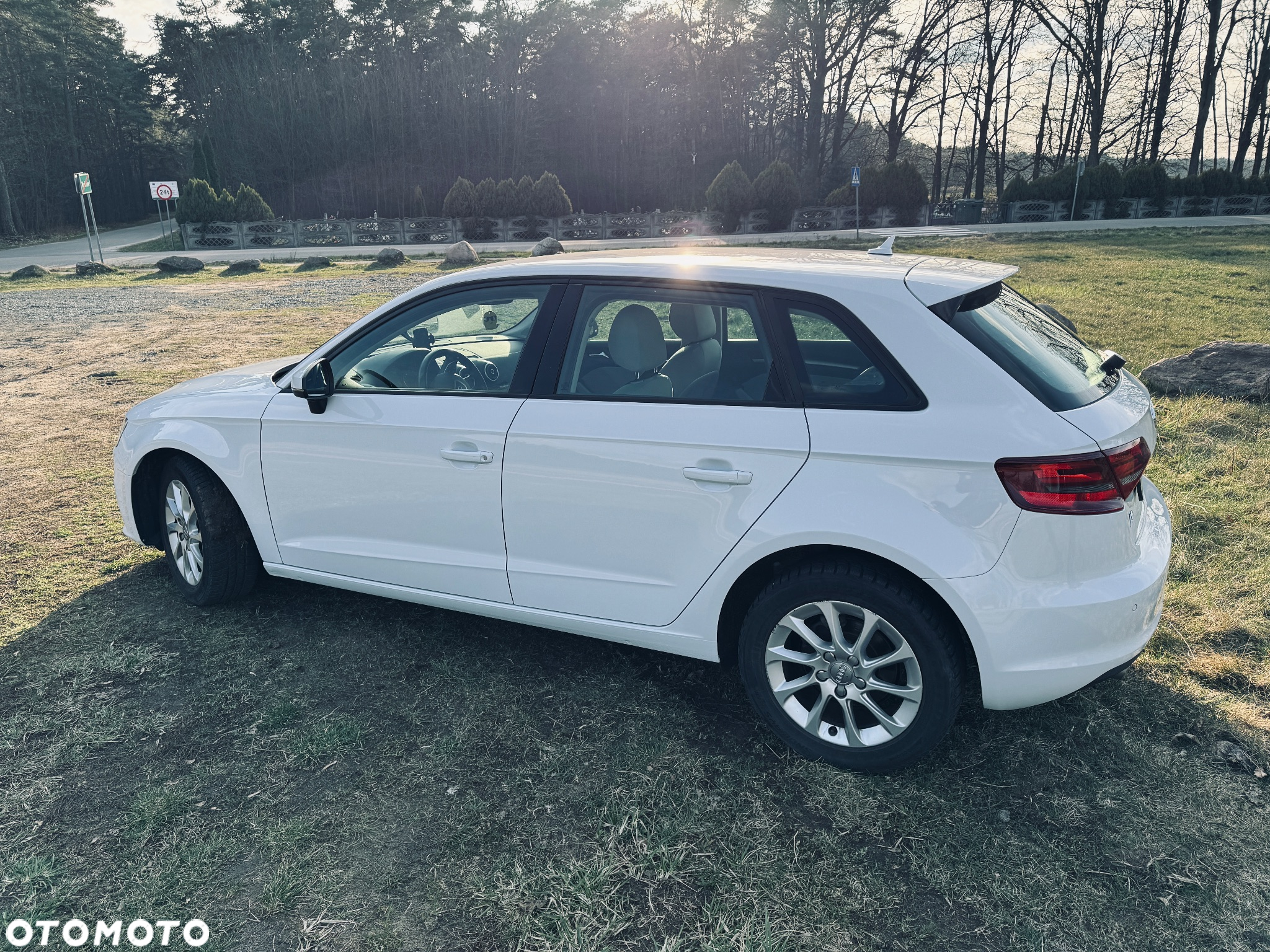 Audi A3 1.6 TDI Sportback (clean diesel) S tronic Attraction - 4