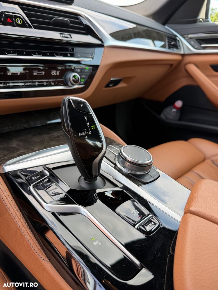 BMW Seria 5 530i Aut. Luxury Line - 19