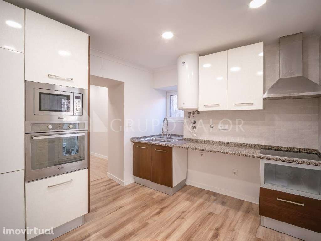 T2 Remodelado em S. Pedro de Sintra - Grande imagem: 3/15