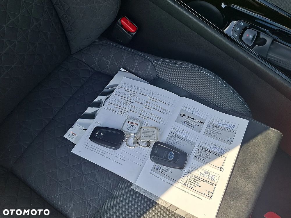Toyota C-HR - 32
