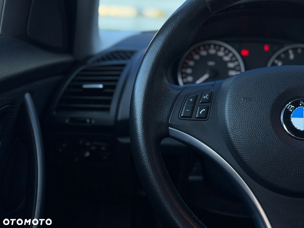 BMW Seria 1 116i - 17