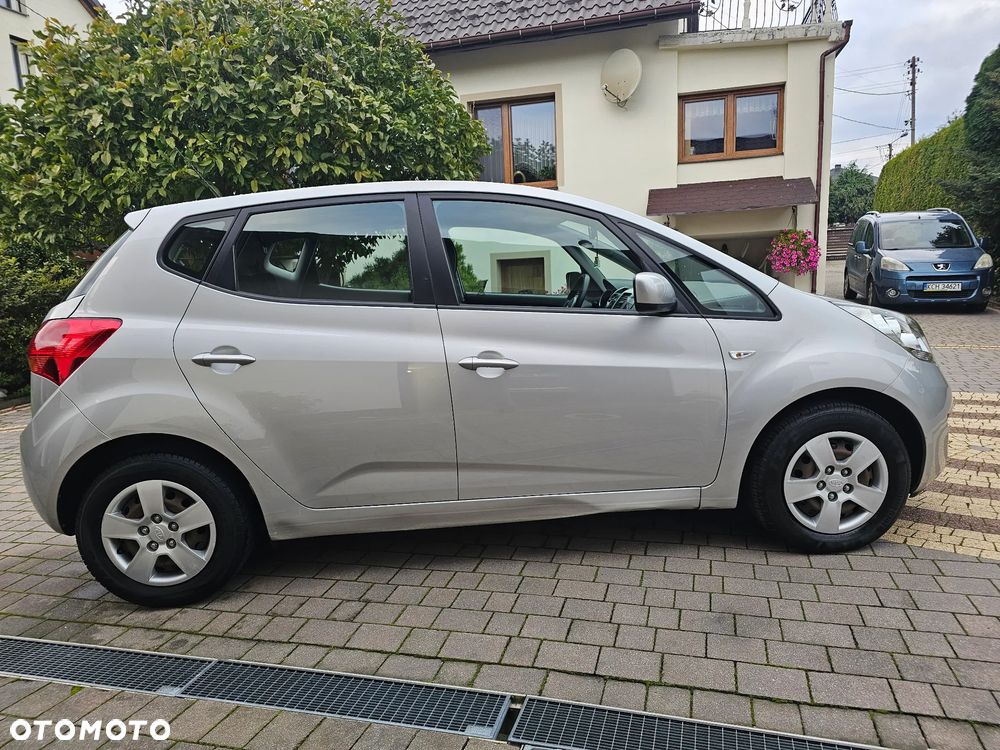 Kia Venga - 5