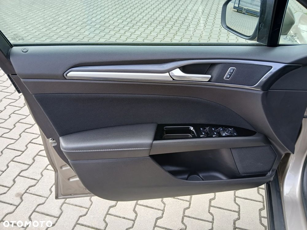 Ford Mondeo 2.0 EcoBlue Titanium - 14