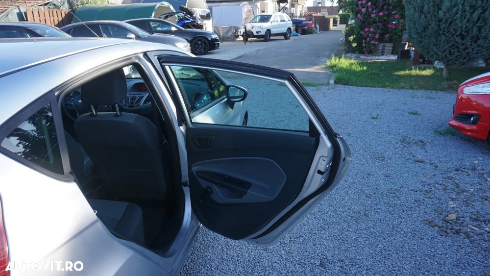 Ford Fiesta 1.25 Ambiente - 12