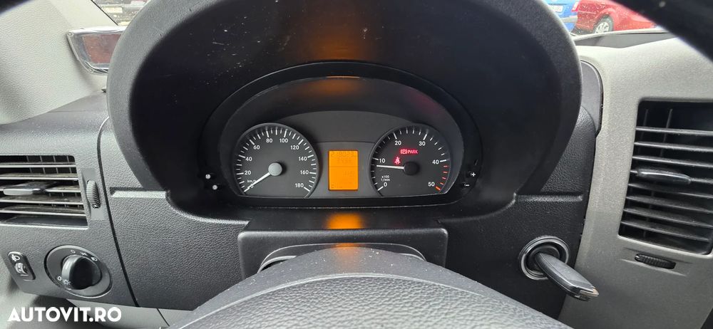 Mercedes-Benz Sprinter - 16