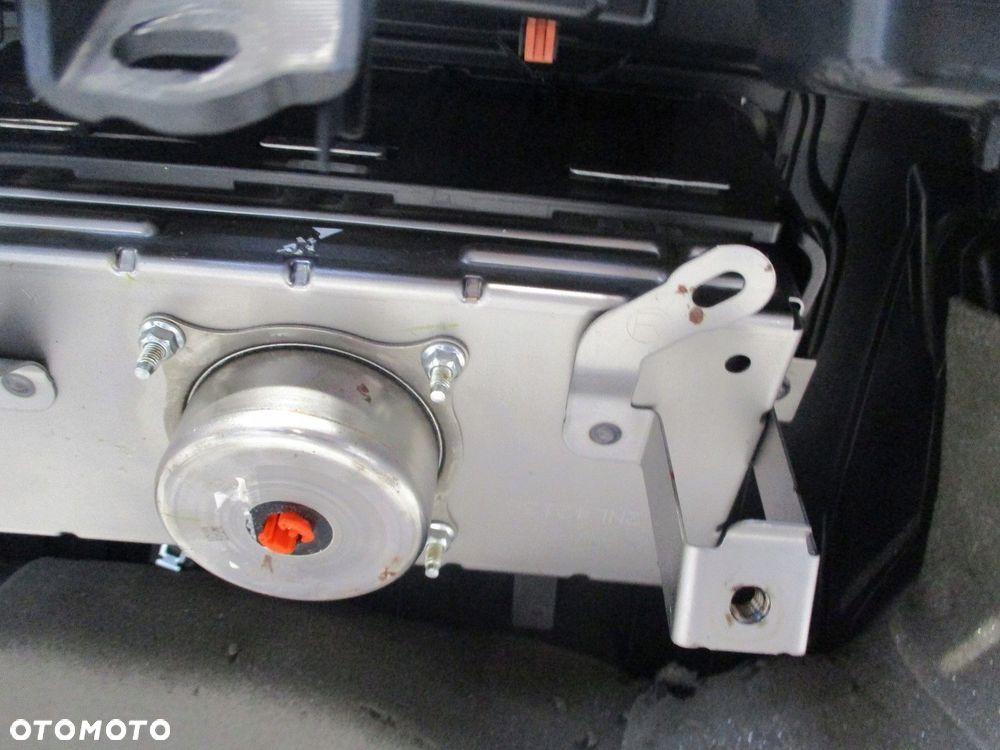 Konsola pulpit deska TOYOTA COROLLA E21 - 5