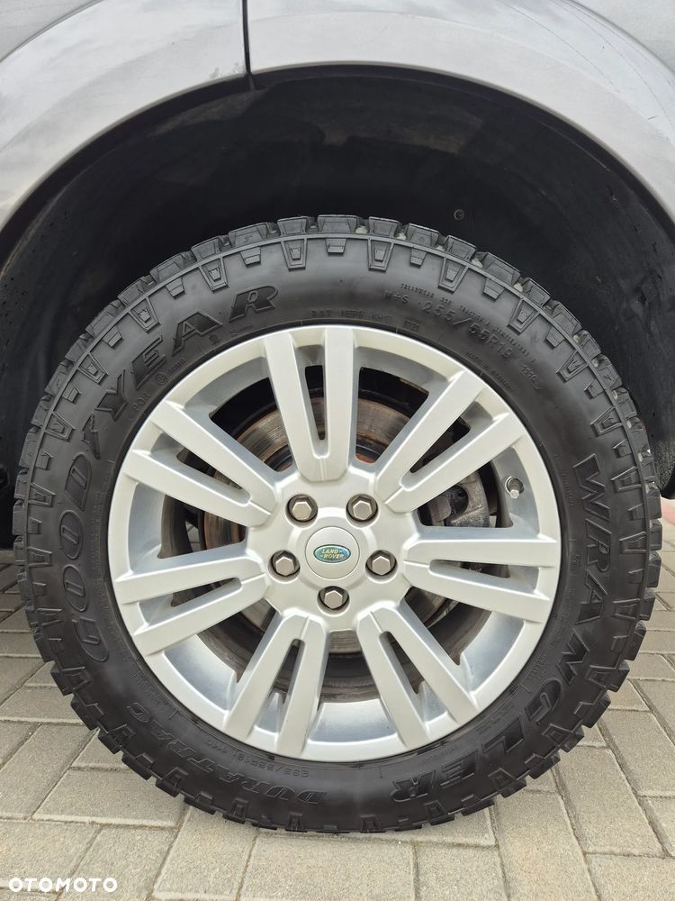 Land Rover Discovery 3.0D V6 HSE - 4