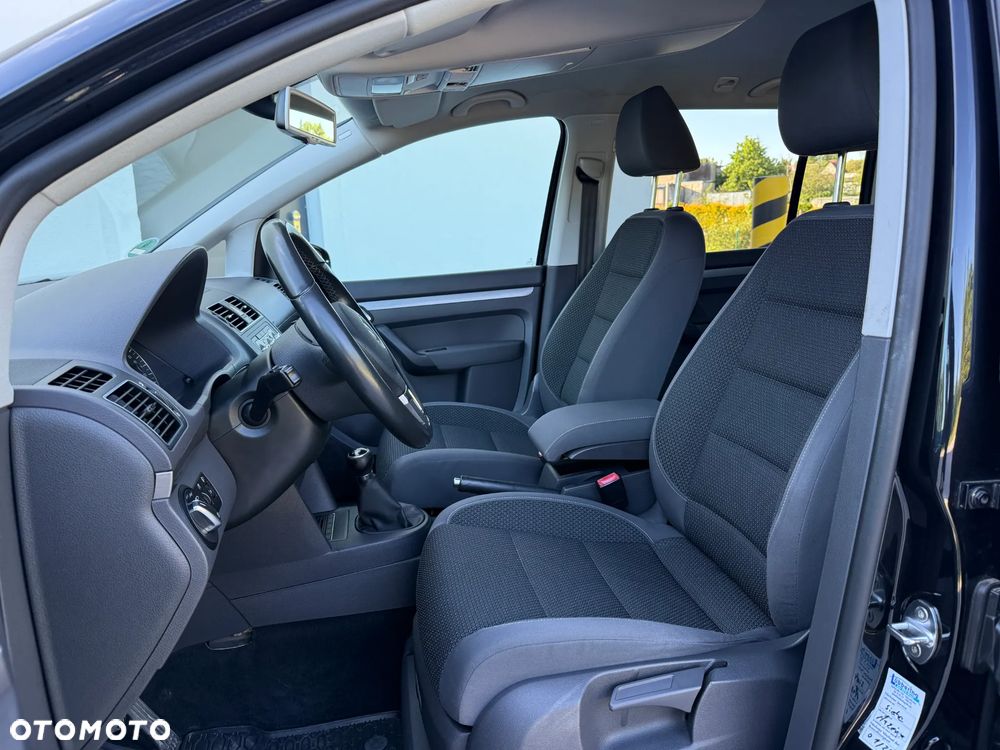 Volkswagen Touran 1.6 TDI BMT Comfortline - 22