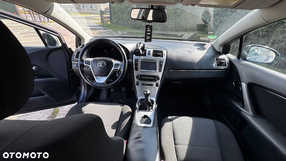 Toyota Avensis - 4