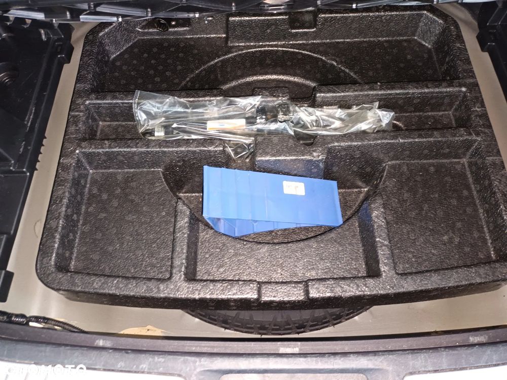 Toyota Avensis 1.8 Sol - 21