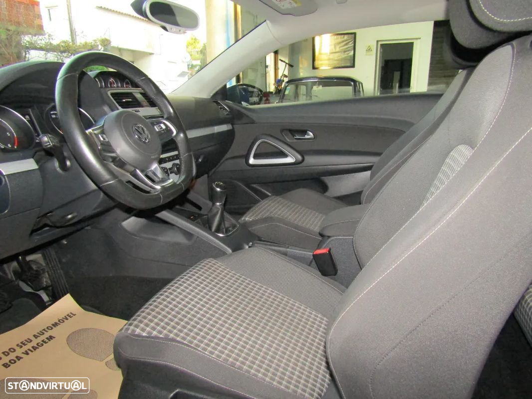 VW Scirocco 2.0 TDI Sport - 14