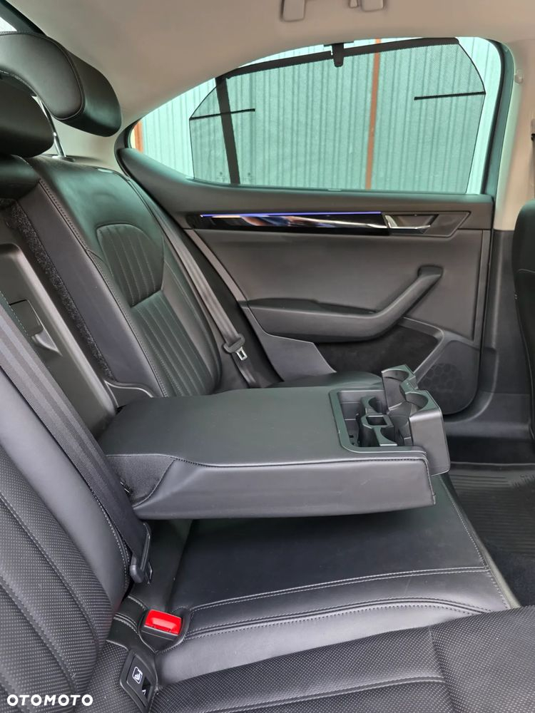 Skoda Superb 2.0 TDI 4x4 L&K DSG - 35