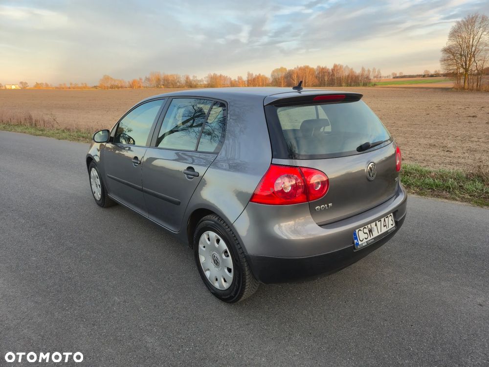 Volkswagen Golf - 19