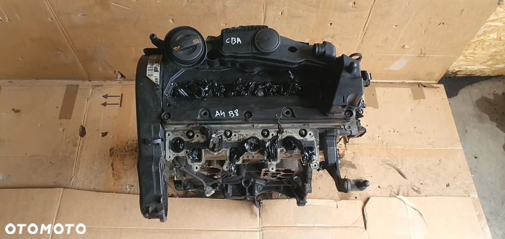 Silnik słupek blok silnika Audi A4 B8 2.0 TDI CBA - 1