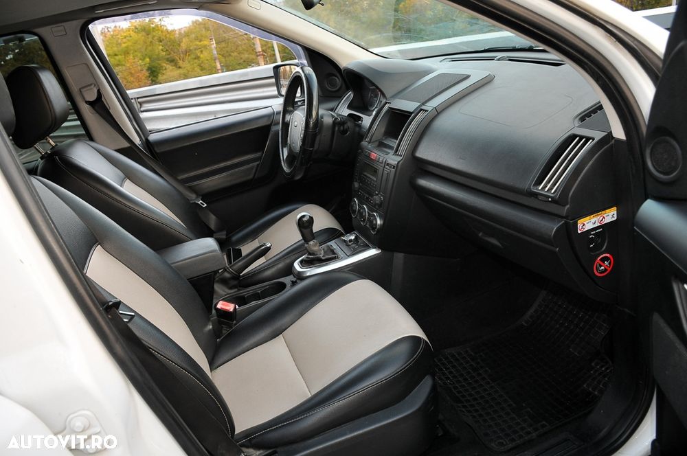 Land Rover Freelander 2 2.2 TD4 SE - 11