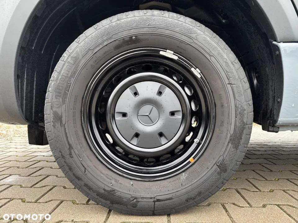 Mercedes-Benz Sprinter - 10