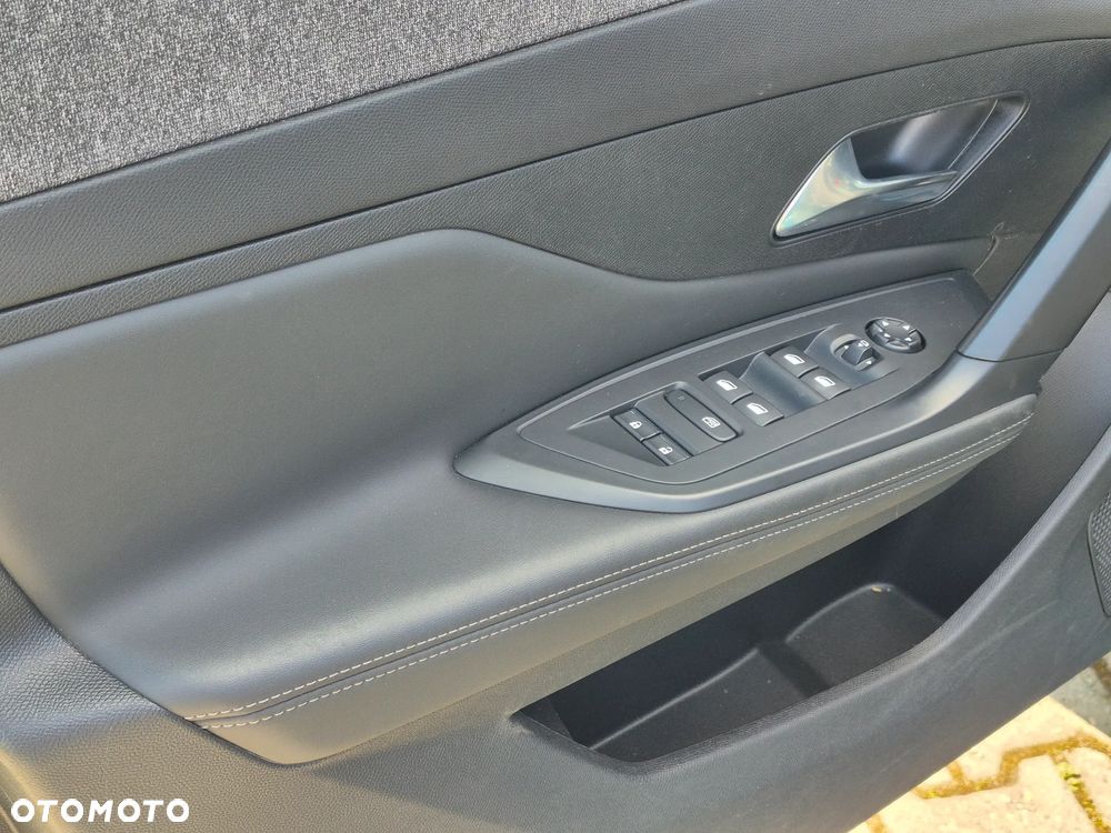 Peugeot 408 1.2 PureTech Allure S&S EAT8 - 10