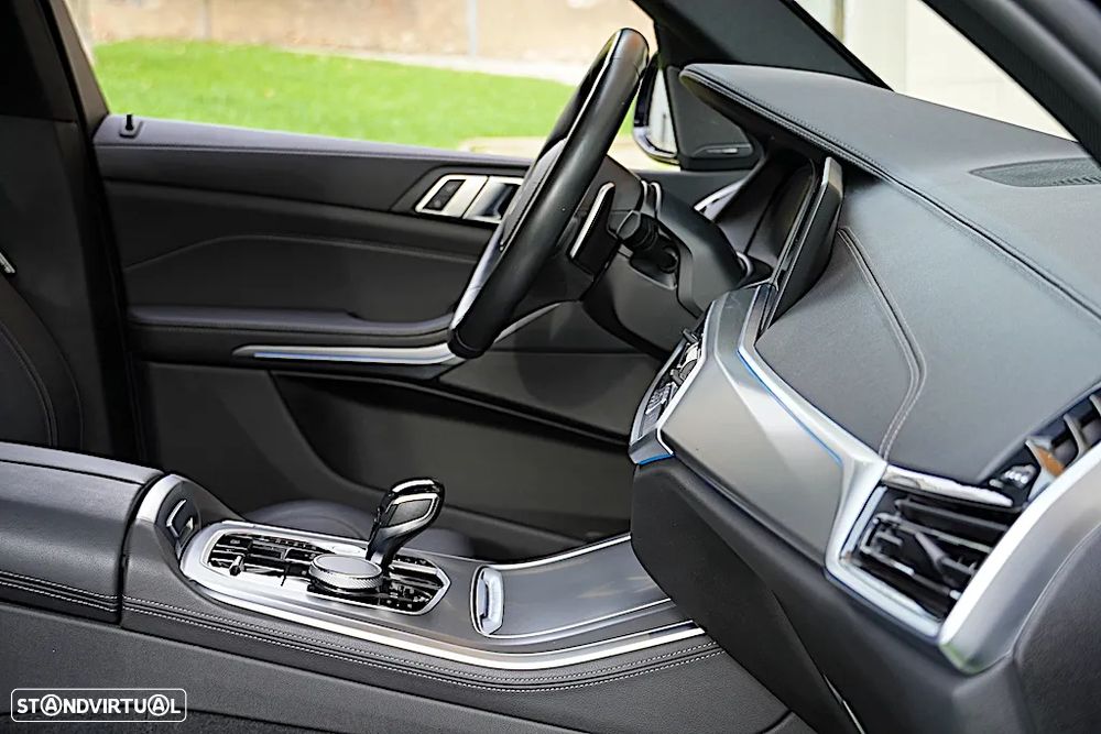 BMW X5 45 e xDrive Pack M - 29