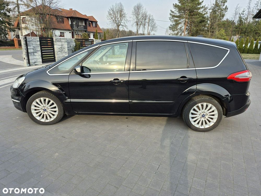 Ford S-Max - 13