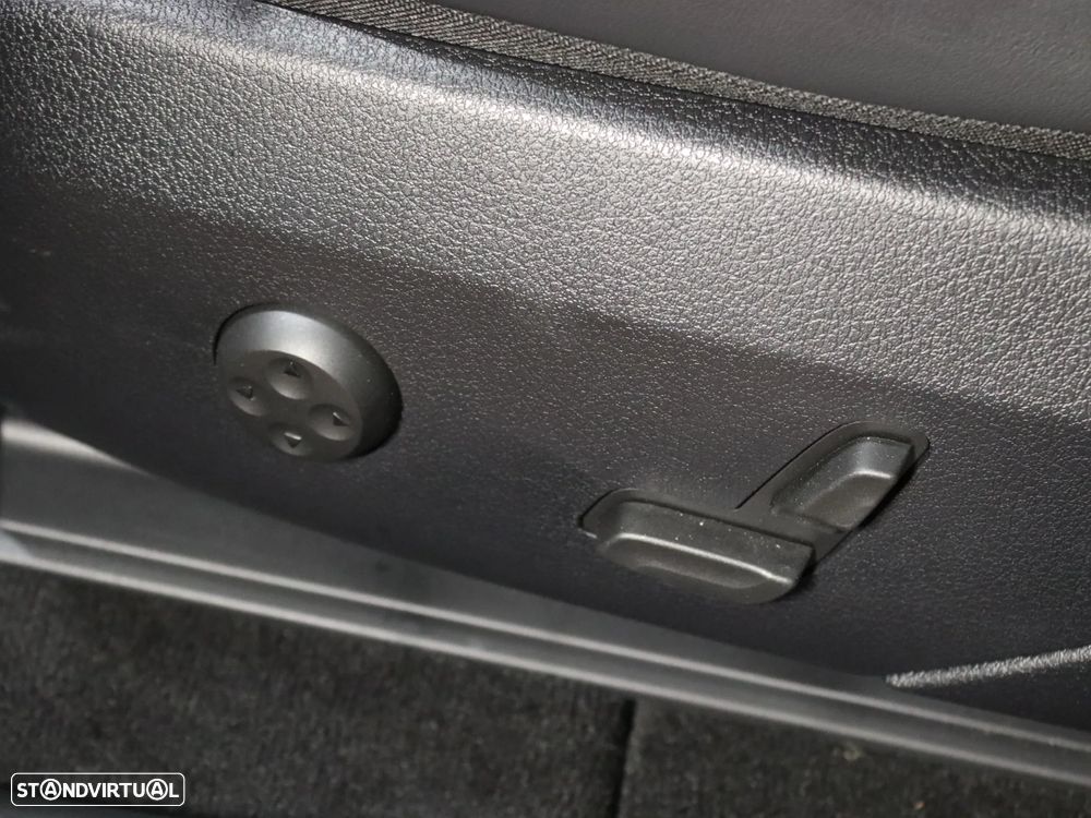 Mercedes-Benz GLC 300 de Coupe 4Matic - 13