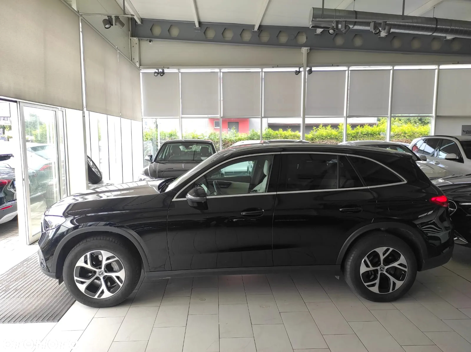 Mercedes-Benz GLC 300 e 4-Matic Avantgarde - 25