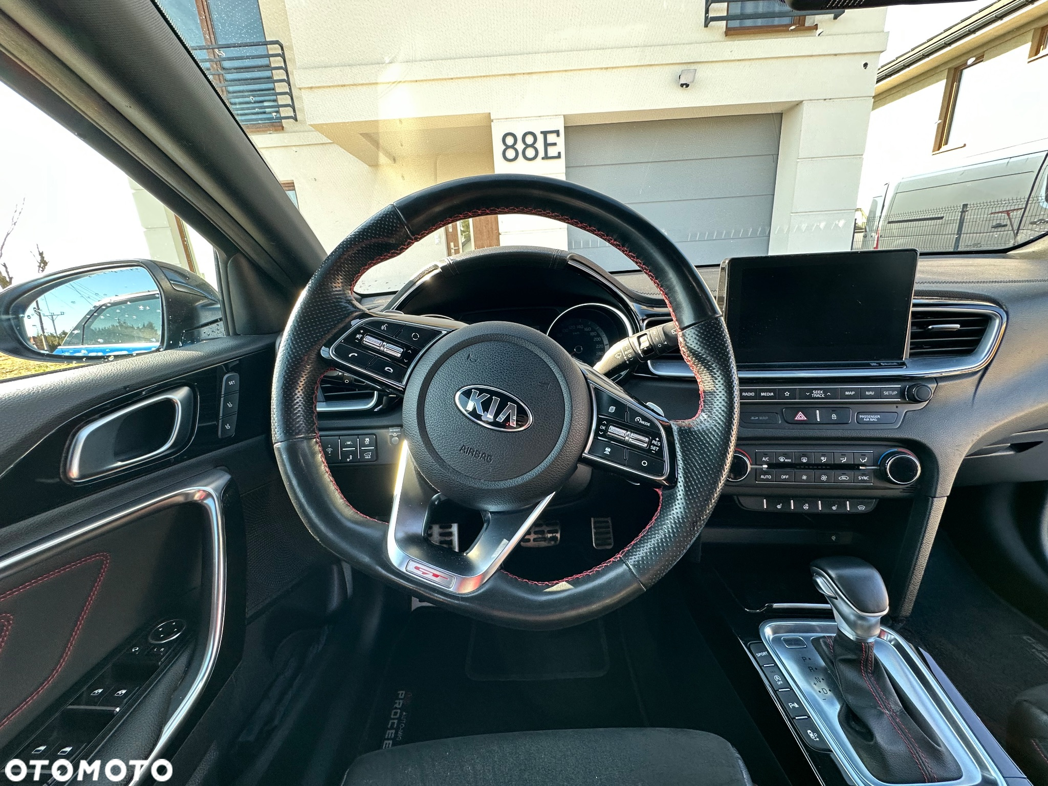Kia ProCeed 1.6 T-GDI GT DCT - 9