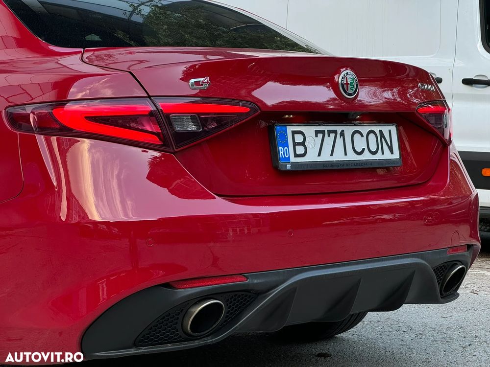 Alfa Romeo Giulia 2.0 Turbo AWD AT8 Veloce - 9