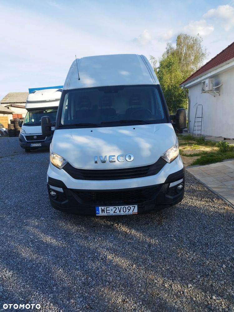 Iveco Furgon - 5