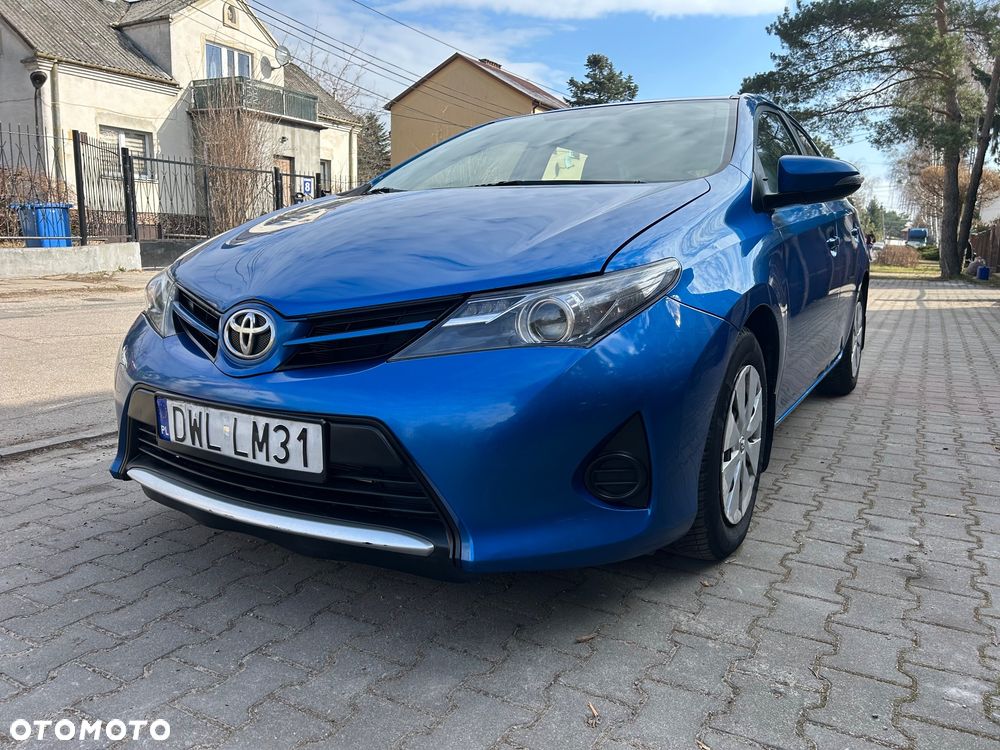 Toyota Auris 1.4 D-4D Terra EU5 - 3